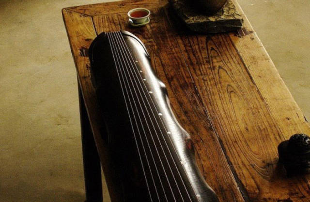 鄂尔多斯市古琴蕴含的传统文化，一把古琴制备出来要两年的时间